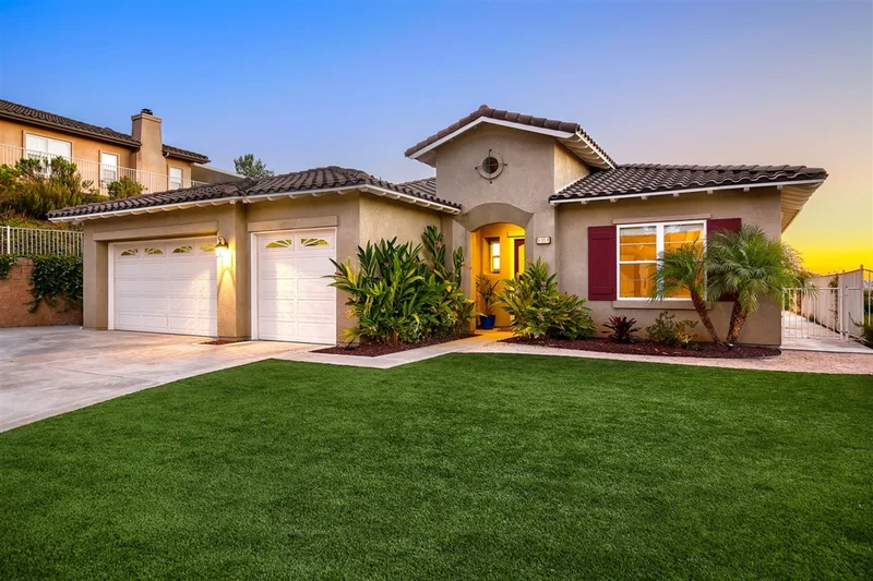 8994 Silver Ct, Santee, CA 92071