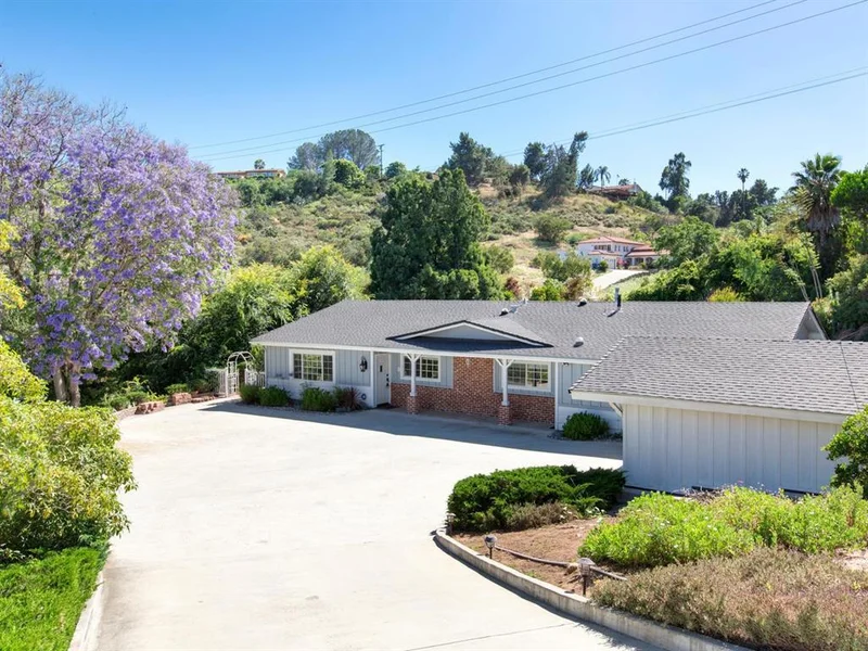 11302 Meadow View Road, El Cajon, CA 92020