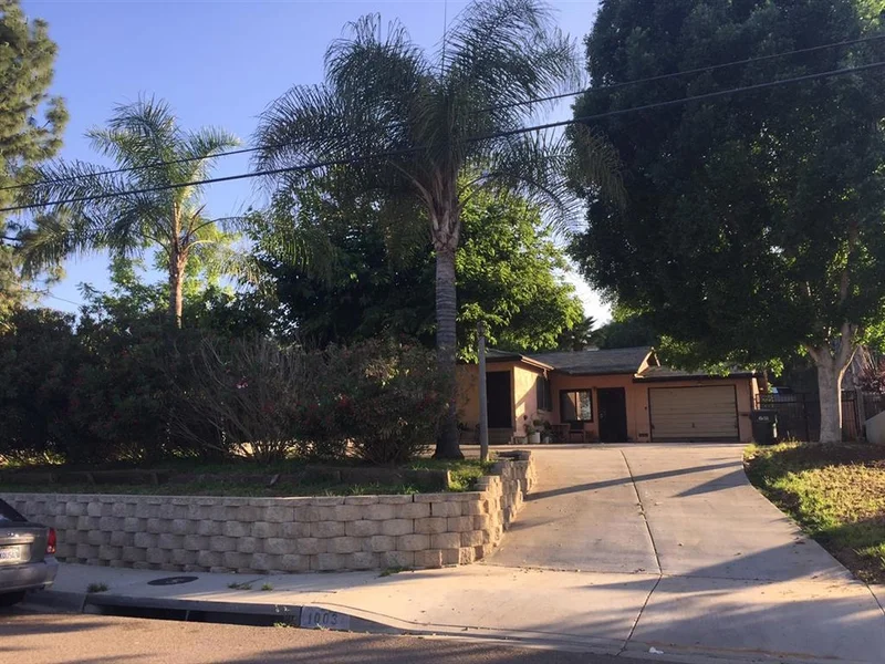 1003 Upas, Escondido, CA 92025