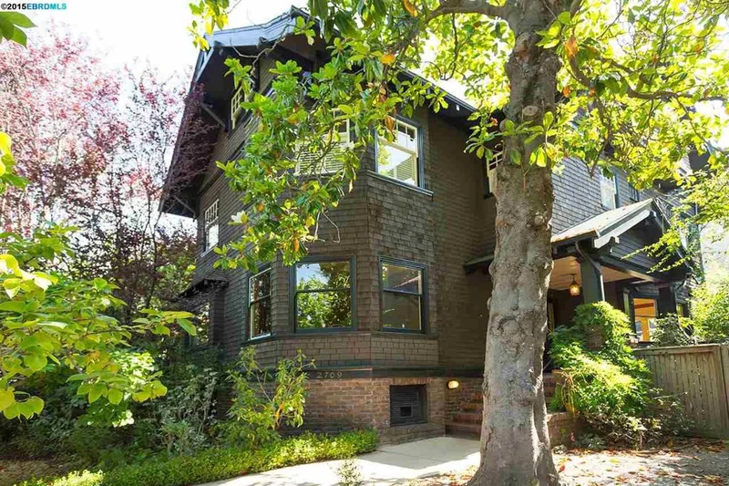 2709 Claremont Blvd, Berkeley, CA 94705