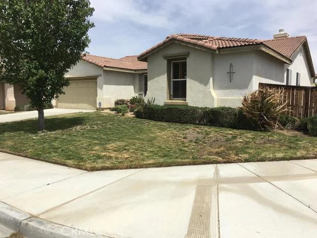 11903 Clayton, Victorville, CA 92392