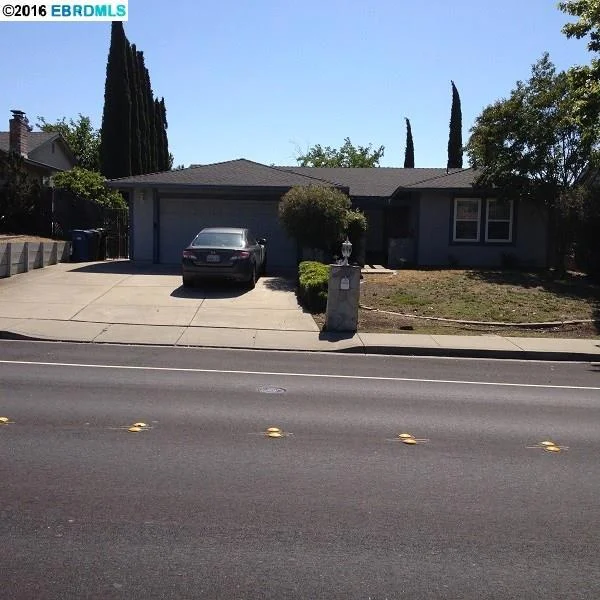 3020 G St, Antioch, CA 94509
