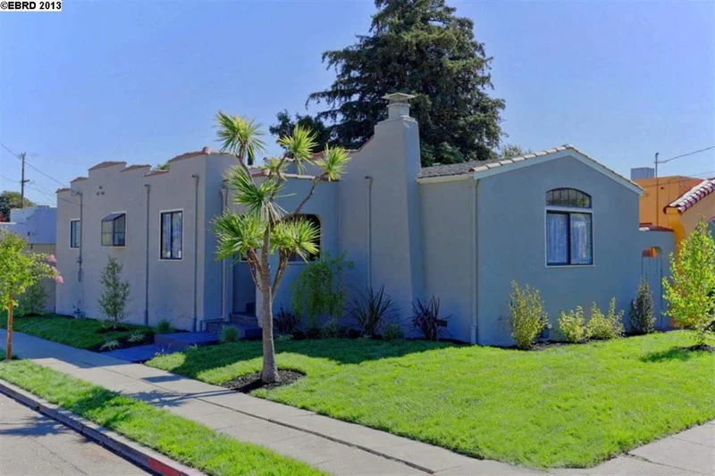 2944 58th Ave, Oakland, CA 94605-1122