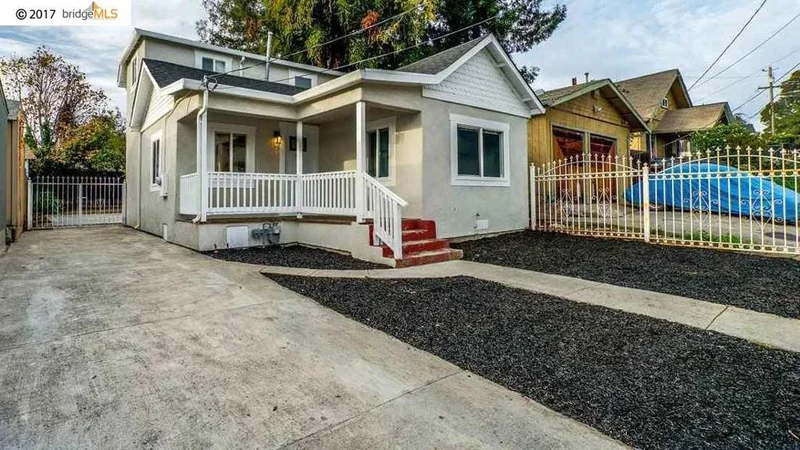 2715 Garden St, Oakland, CA 94601