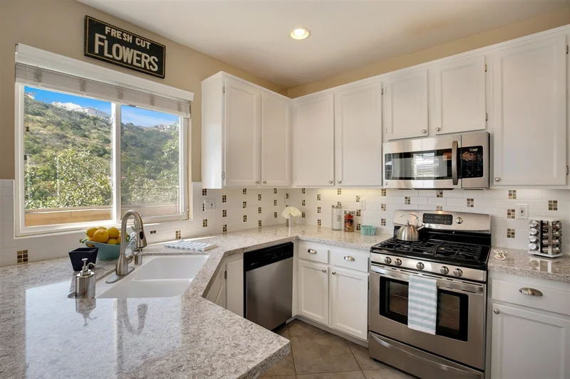10298 Scripps Poway Pkwy #8, San Diego, CA 92131