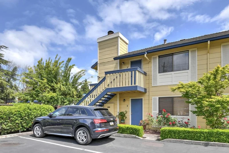 914 Boranda #7, Mountain View, CA 94040