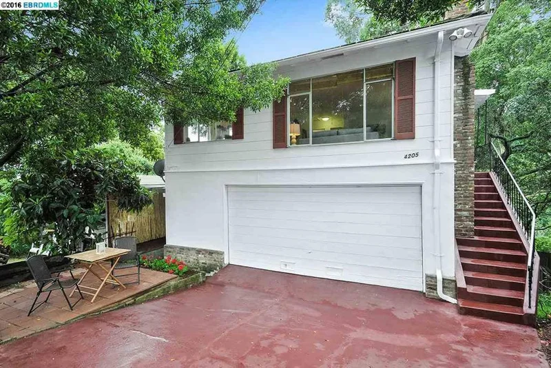 4205 Knoll Ave, Oakland, CA 94619