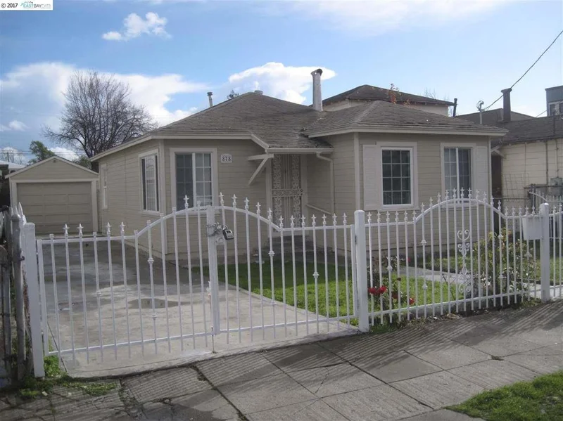 878 69th Ave, Oakland, CA 94621