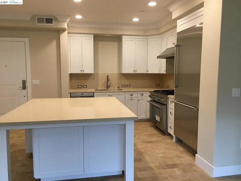 1003 Woodbury #205, Lafayette, CA 94549