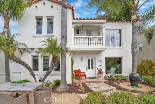 226 Pomona, Long Beach, CA 90803