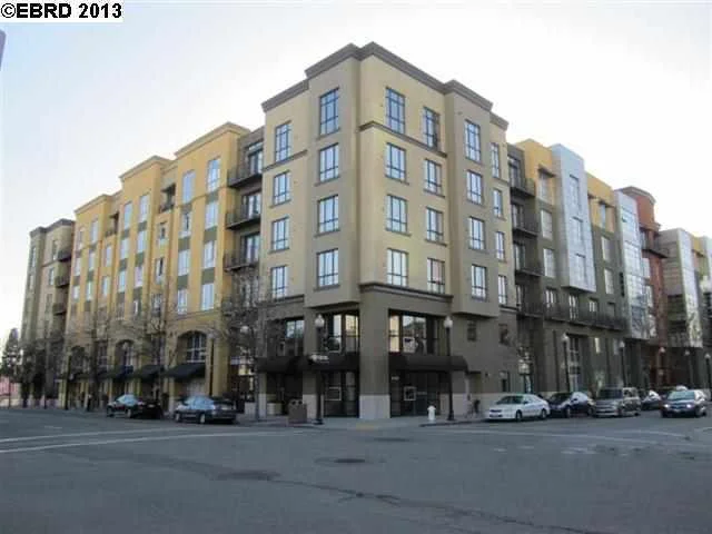 869 Clay St, Oakland, CA 94607-3907