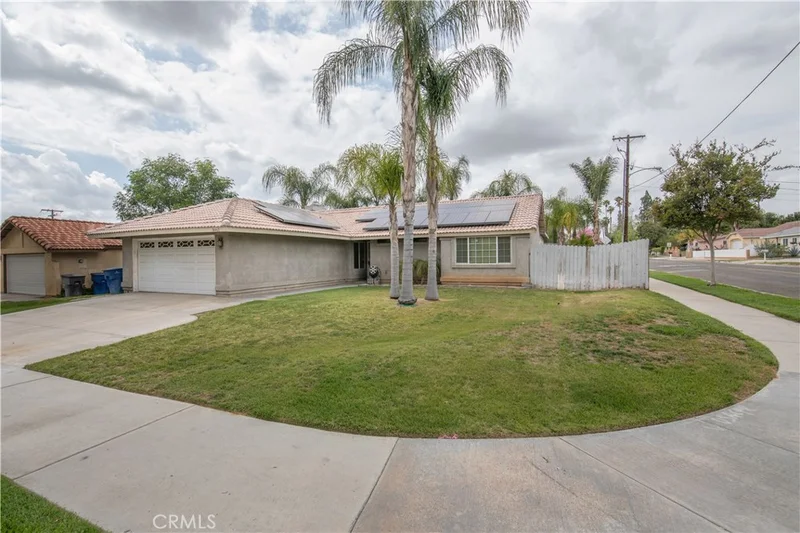 8461 Colorado, Riverside, CA 92504