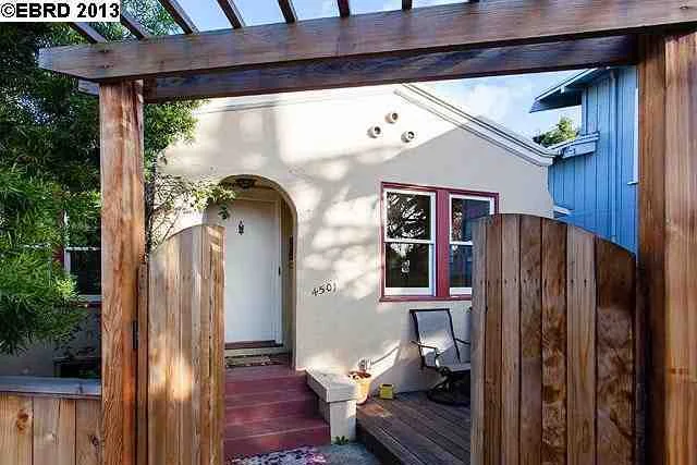 4501 Moraga Ave, Oakland, CA 94611-4238