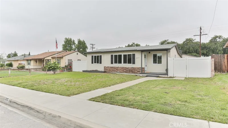 617 Ukiah, Upland, CA 91786