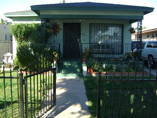 417 92nd, Los Angeles, CA 90003