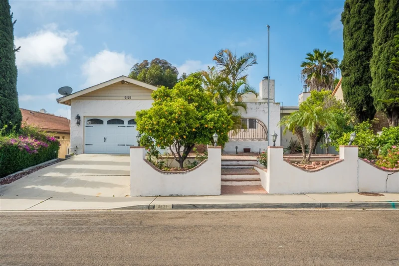 9121 San Andres St, Spring Valley, CA 91977