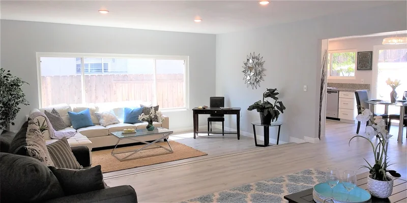 9072 Inverness Road, Santee, CA 92071