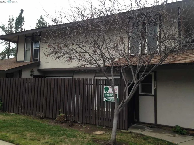 5458 Roundtree Dr. #G, Concord, CA 94521