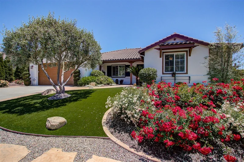 10415 Pinion Trail, Escondido, CA 92026