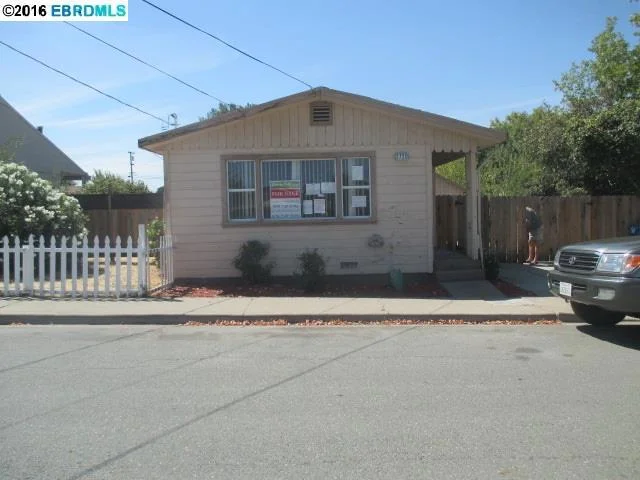 2720 Lincoln Ln, Antioch, CA 94509