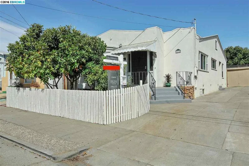 5630 Fleming Ave, Oakland, CA 94605