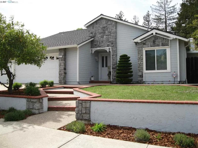 2710 Larkspur Dr, Antioch, CA 94531