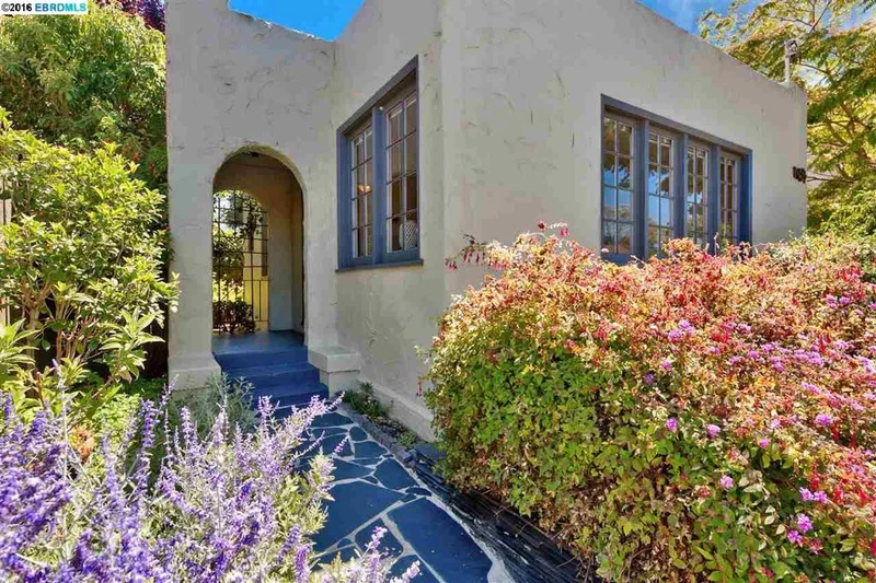 1034 Dwight, Berkeley, CA 94710