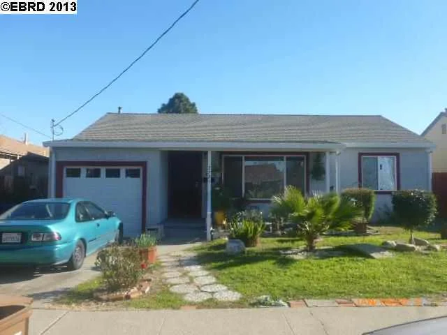 2725 Dolores St, Antioch, CA 94509-4815