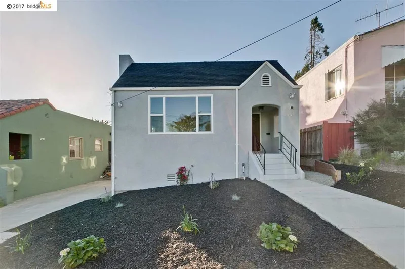 2557 Maxwell Ave, Oakland, CA 94601