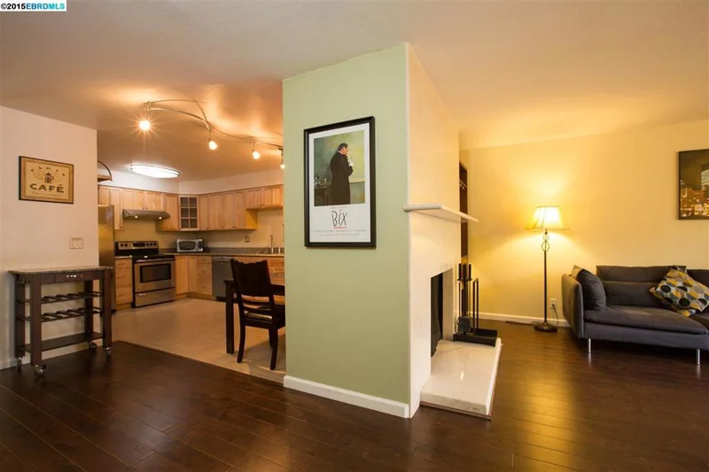 466 Crescent St #204, Oakland, CA 94610