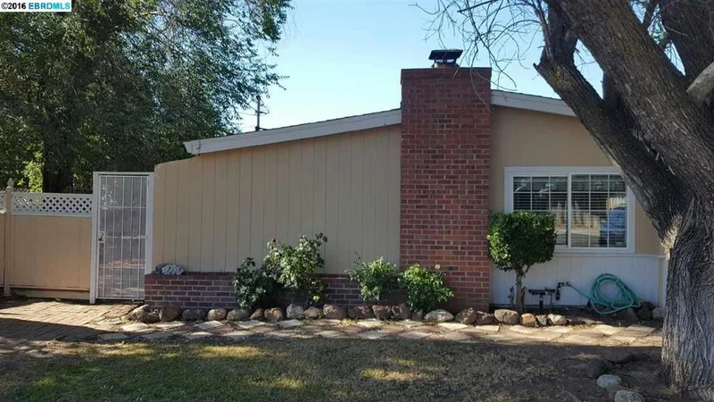 27 Bryan Ave, Antioch, CA 94509