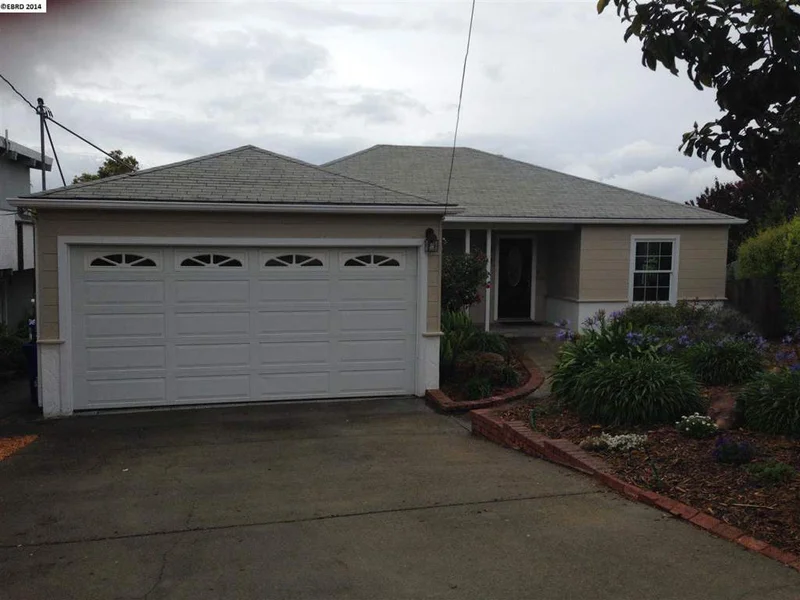 1900 Carquinez Ave, Richmond, CA 94805-2002