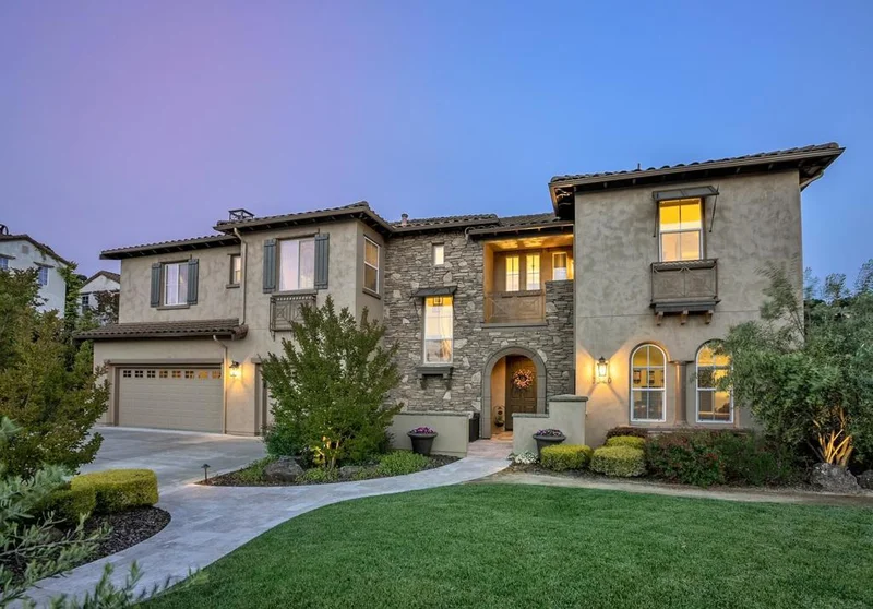 8920 Azara, Gilroy, CA 95020