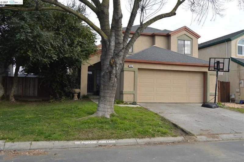560 Mockingbird Ln, Oakley, CA 94561-3413