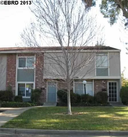 1230 Pine Creek Way #G, Concord, CA 94520-3632