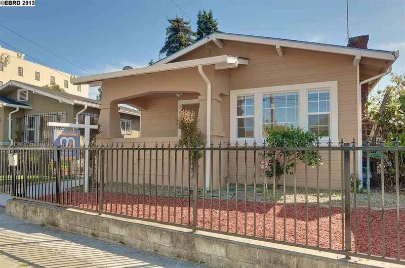 3007 22nd St, Oakland, CA 94601-2515