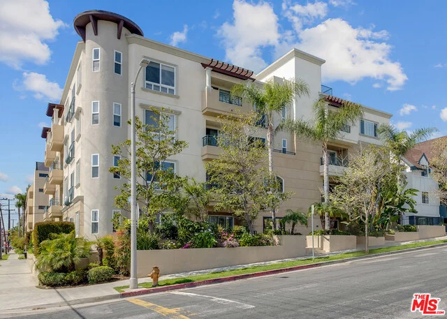 1257 Brockton #104, Los Angeles, CA 90025