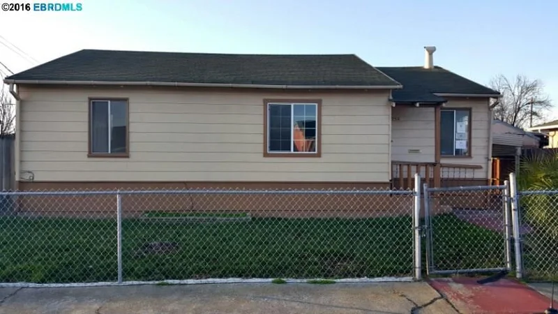 254 Cairo Rd, Oakland, CA 94603