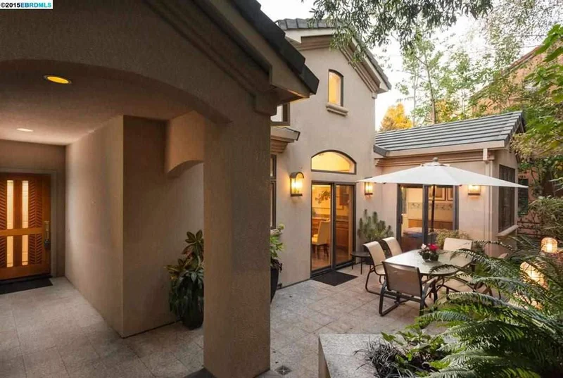 909 Alvarado Rd, Berkeley, CA 94705-1551