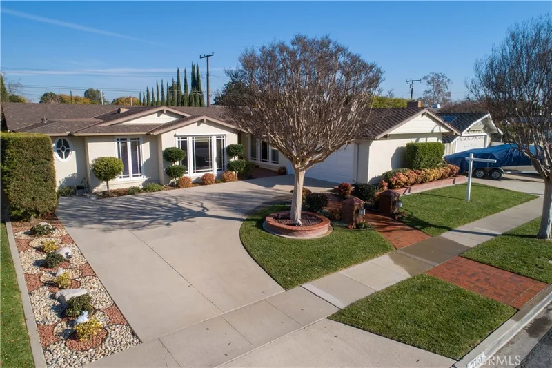 2751 Blume, Rossmoor, CA 90720