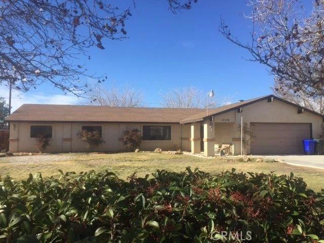 12578 Sholic Rd, Apple Valley, CA 92308