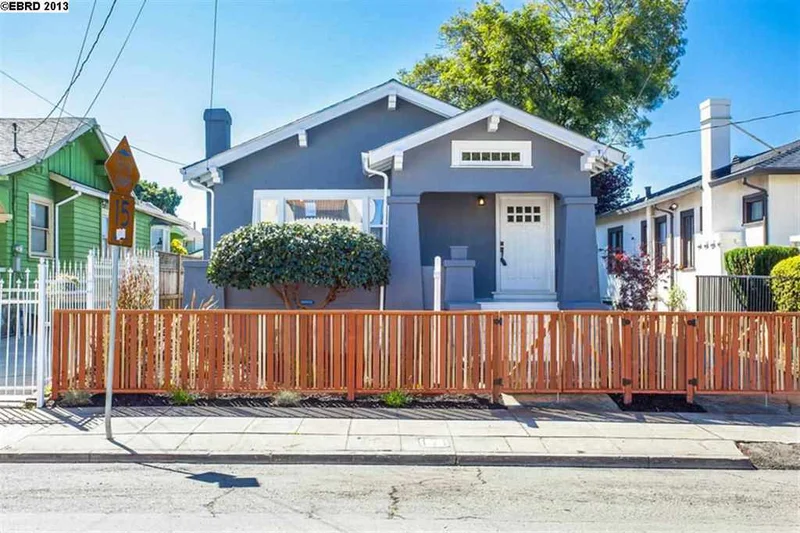 887 45th St, Oakland, CA 94608-3411