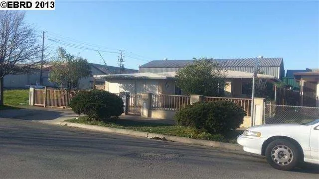 117 Maine Ave, Richmond, CA 94804-2135