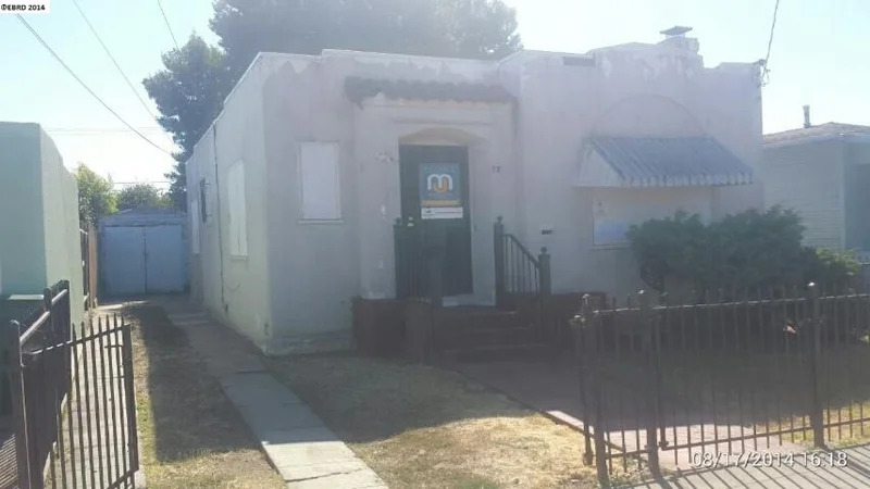 7863 Weld St, Oakland, CA 94621-2641