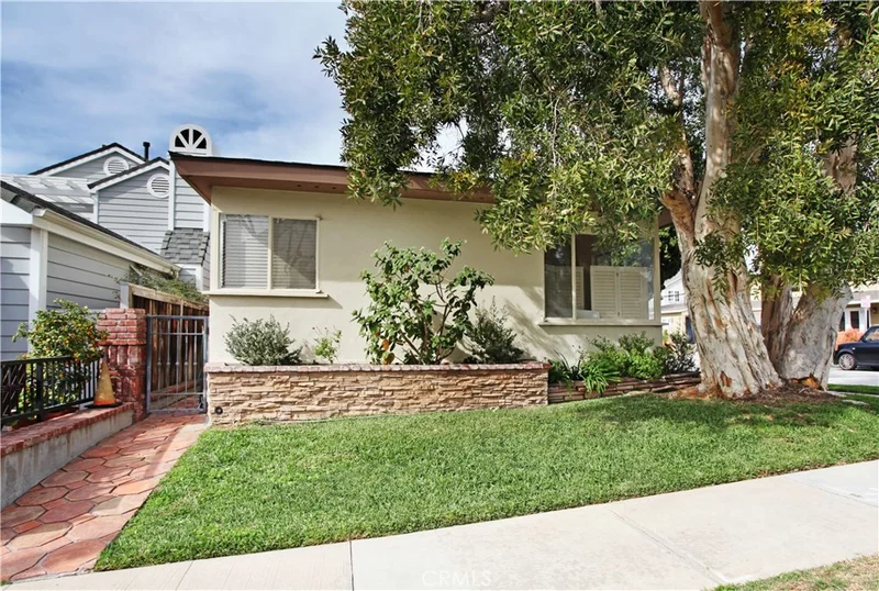 2731 Seaview, Corona Del Mar, CA 92625
