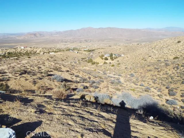 25755 Castle Rock, Apple Valley, CA 92308