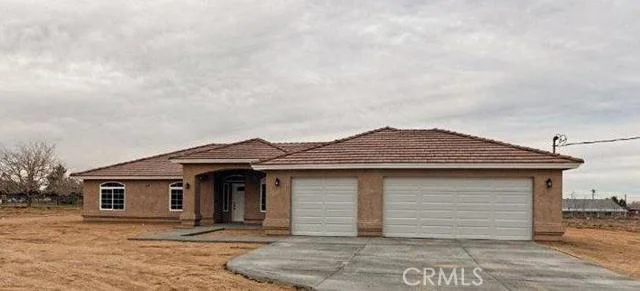 10023 Eighth, Hesperia, CA 92345