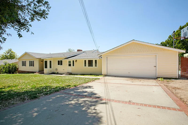 11573 Zelzah, Granada Hills, CA 91344