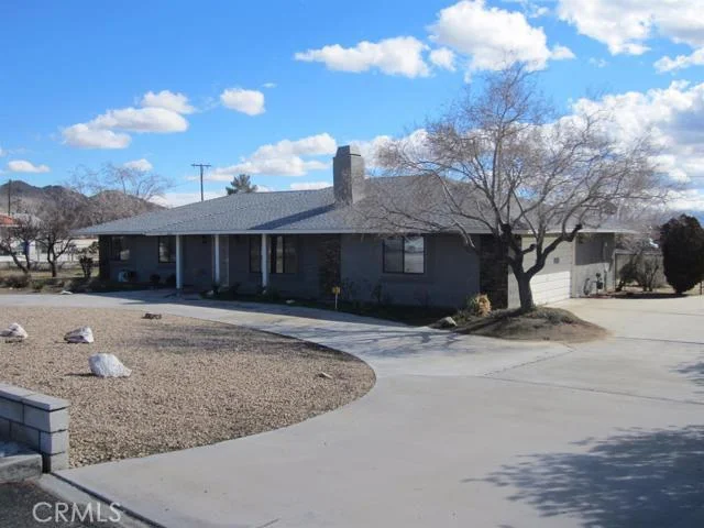 18807 Siskiyou, Apple Valley, CA 92307