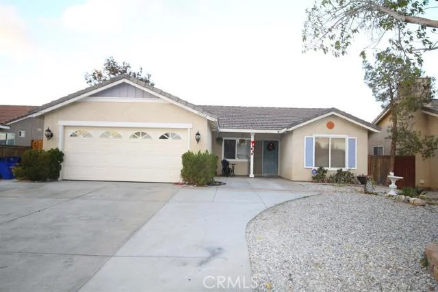 11732 Cambridge, Adelanto, CA 92301